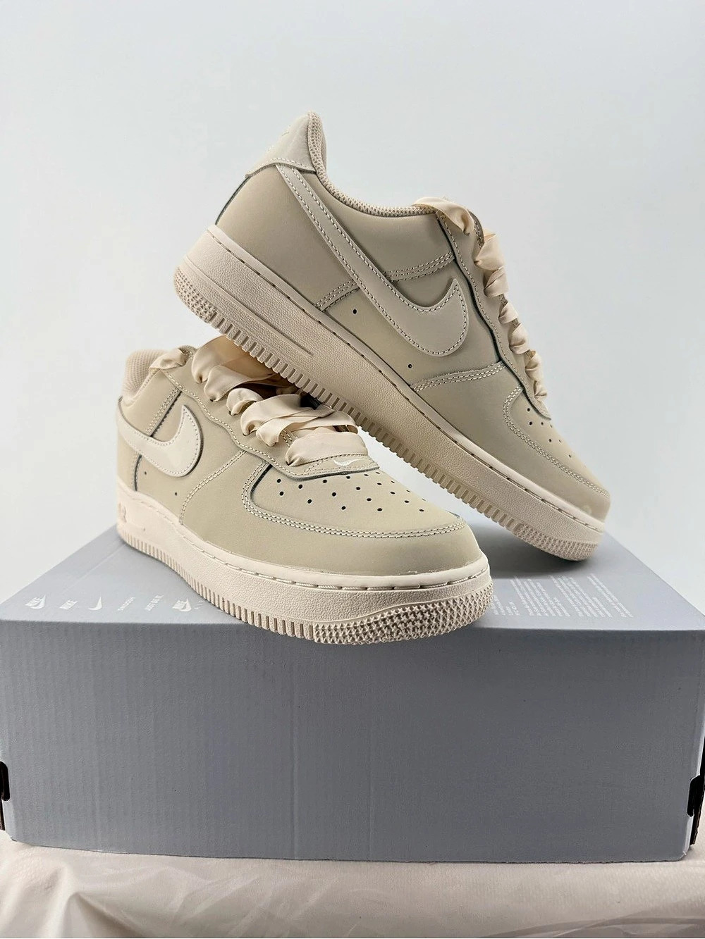 Airforce 1 Premium Ribbon Lace Oatmeal New size 8.5W/7M- Box No Lid